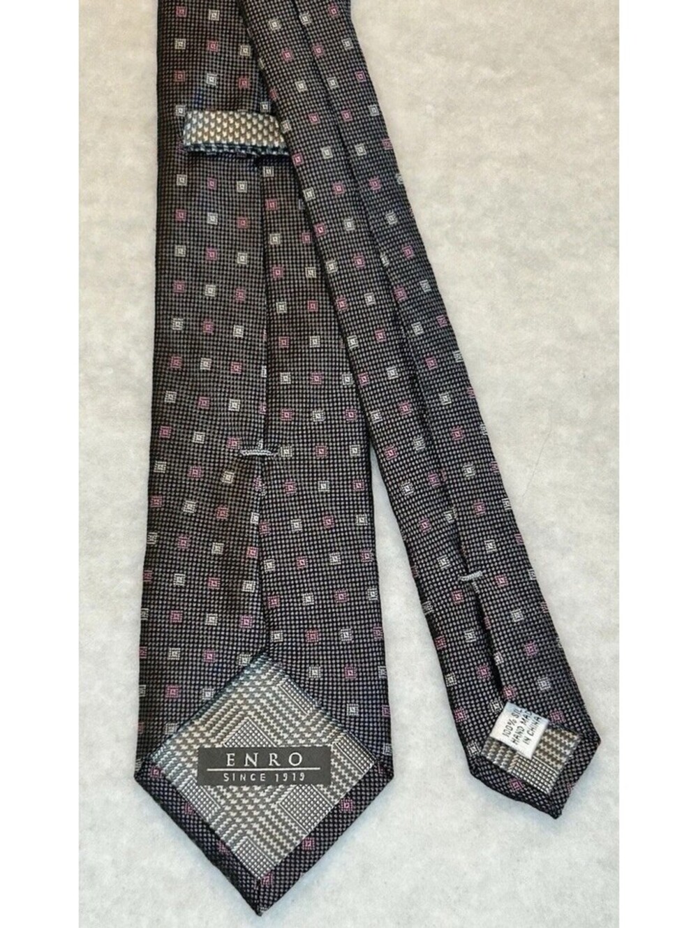 Enro Men's Woven Silk Geometric Tie Black Pink White Pointed with Logo